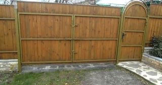 Купить распашные ворота деревянные Белая Калитва, цена от 2701 руб.